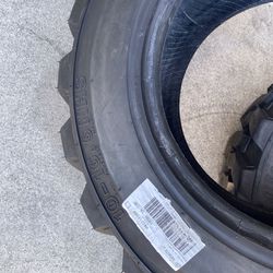 4x bobcat tire 10-16.5 $550  install $18 each