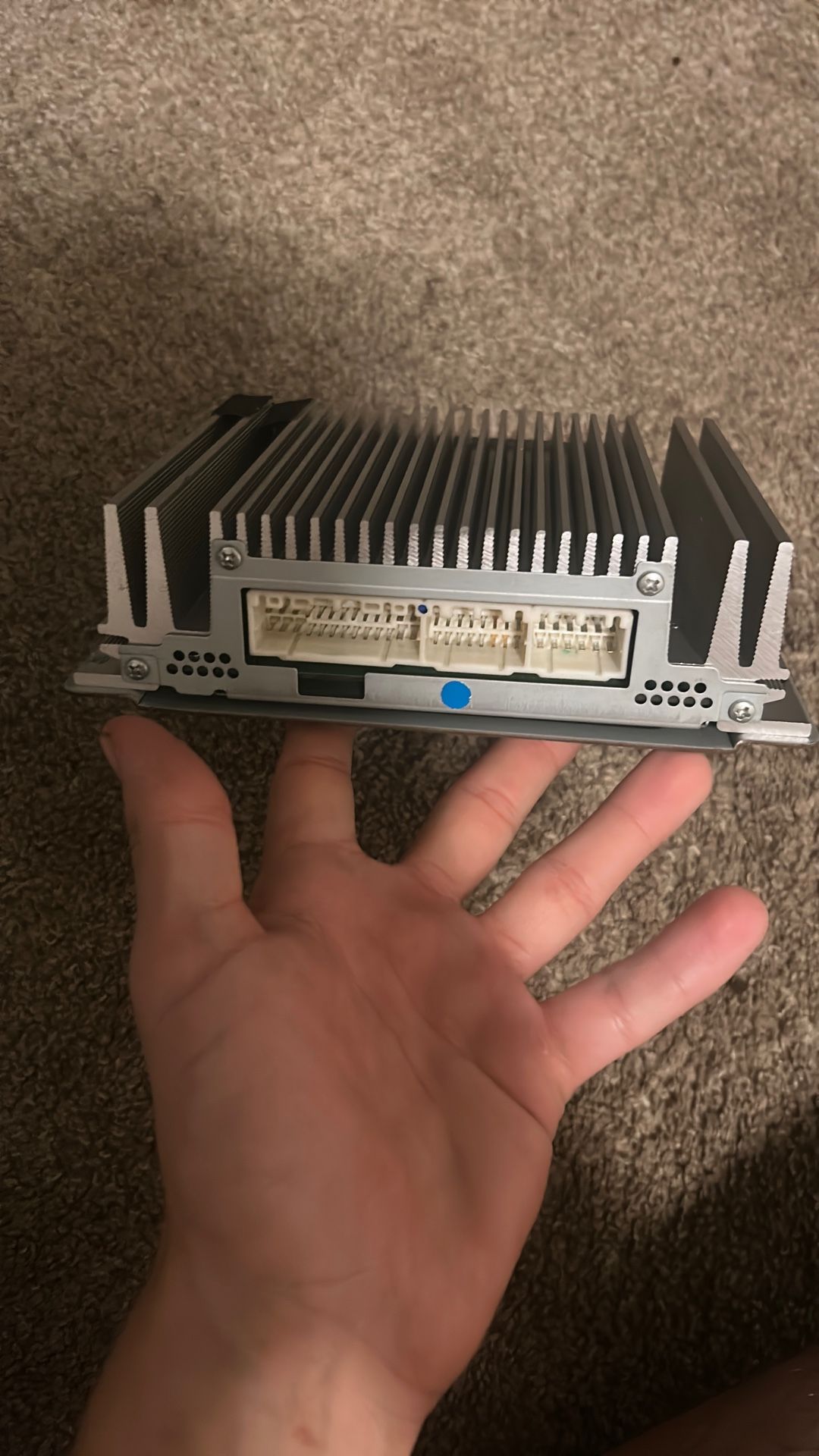 Hyundai sonata car amp