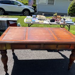 Amazing Desk - Table