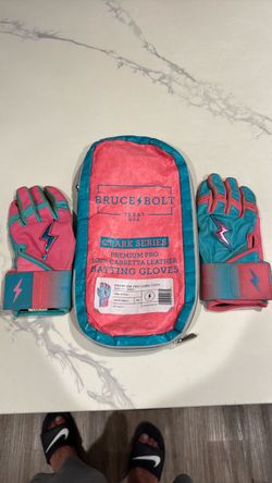 Bruce Bolt Batting Gloves