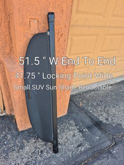 SUV Retractable Cargo Area Cover See Photos  Dimensions $15
