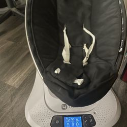 4moms mamaRoo 4 Multi-Motion Baby Swing