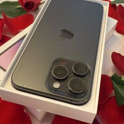 GORGEOUS IPHONE 15 PRO MAX 256GB UNLOCKED