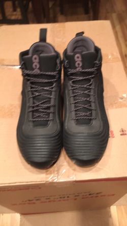 Nike Lunardome 1 One Sneakerboot Black Dark Grey Size 12 654867 090 ACG Foamposite for Sale in Waldorf MD OfferUp