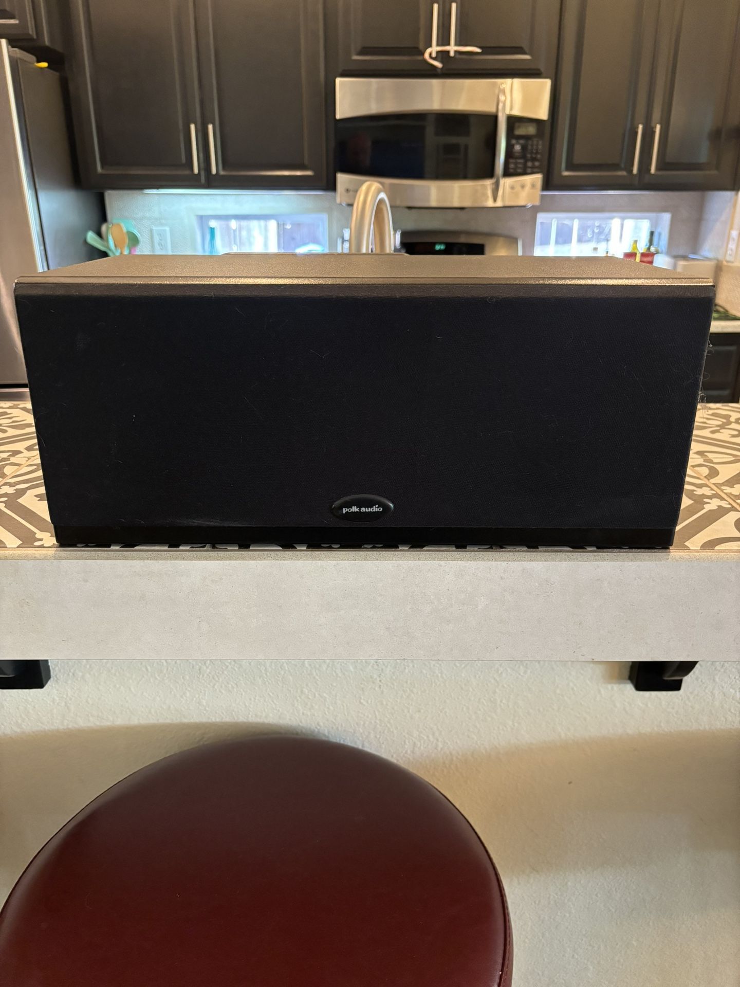Polk Audio CS 300 Center Channel