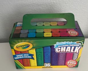 New Crayola hallmark large size colored chalk washable sidewalk summer in carry case