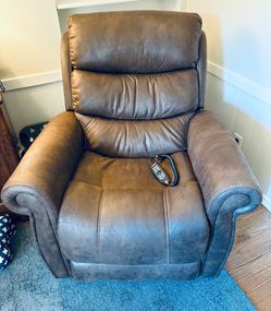 Power lift chair