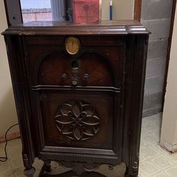 Antique  Radio