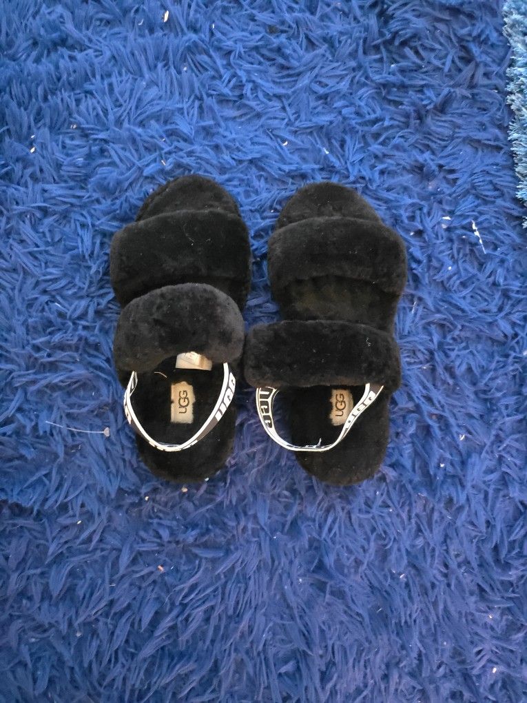 UGGS slippers Size Women's 6