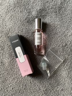 VENOM’s For Her Pheromone Perfume Collection