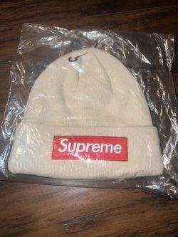SUPREME NEW ERA BOX LOGO BEANIE FW24 STONE