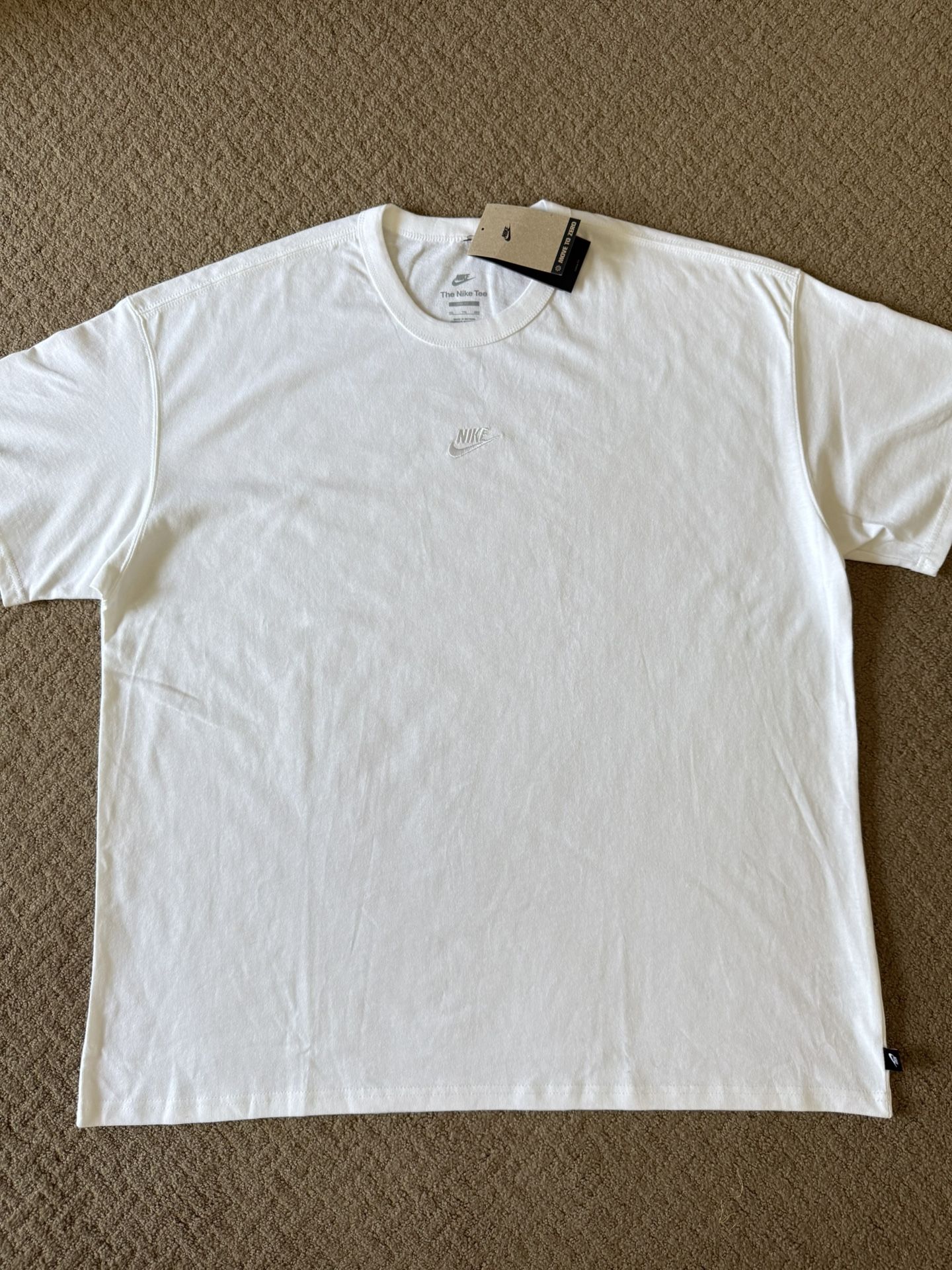 NEW Nike Sportswear Premium Essentials Men’s T-Shirt White Size XXL