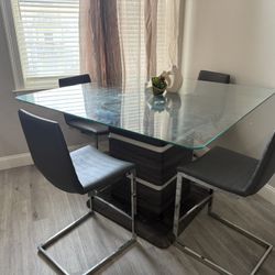 Dinning Table