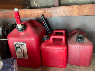 Gas containers