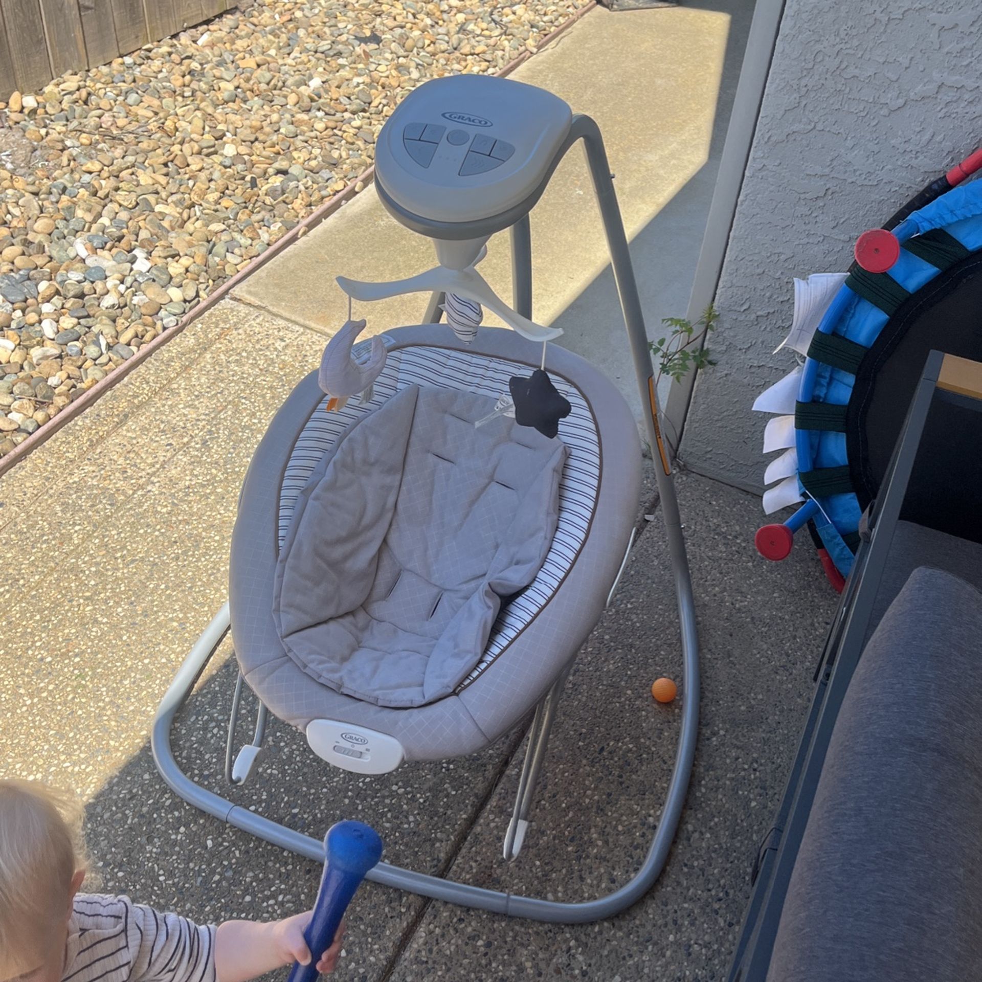 Graco Baby Swing and Bouncer