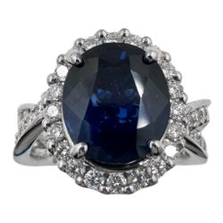 18K White Gold Ring with Sapphire and Diamonds 0.83 Ct. (Size 6.00)