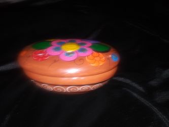 Joyero mexicano hecho de barro