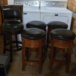 5 Bar Stools Wooden