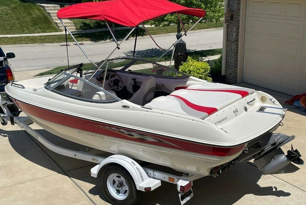 2👀6 Stingray 185 LX Boat + Trailer