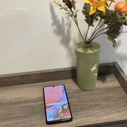 Samsung Galaxy A42 ( 5G ) Unlocked 128gb Gray Color 