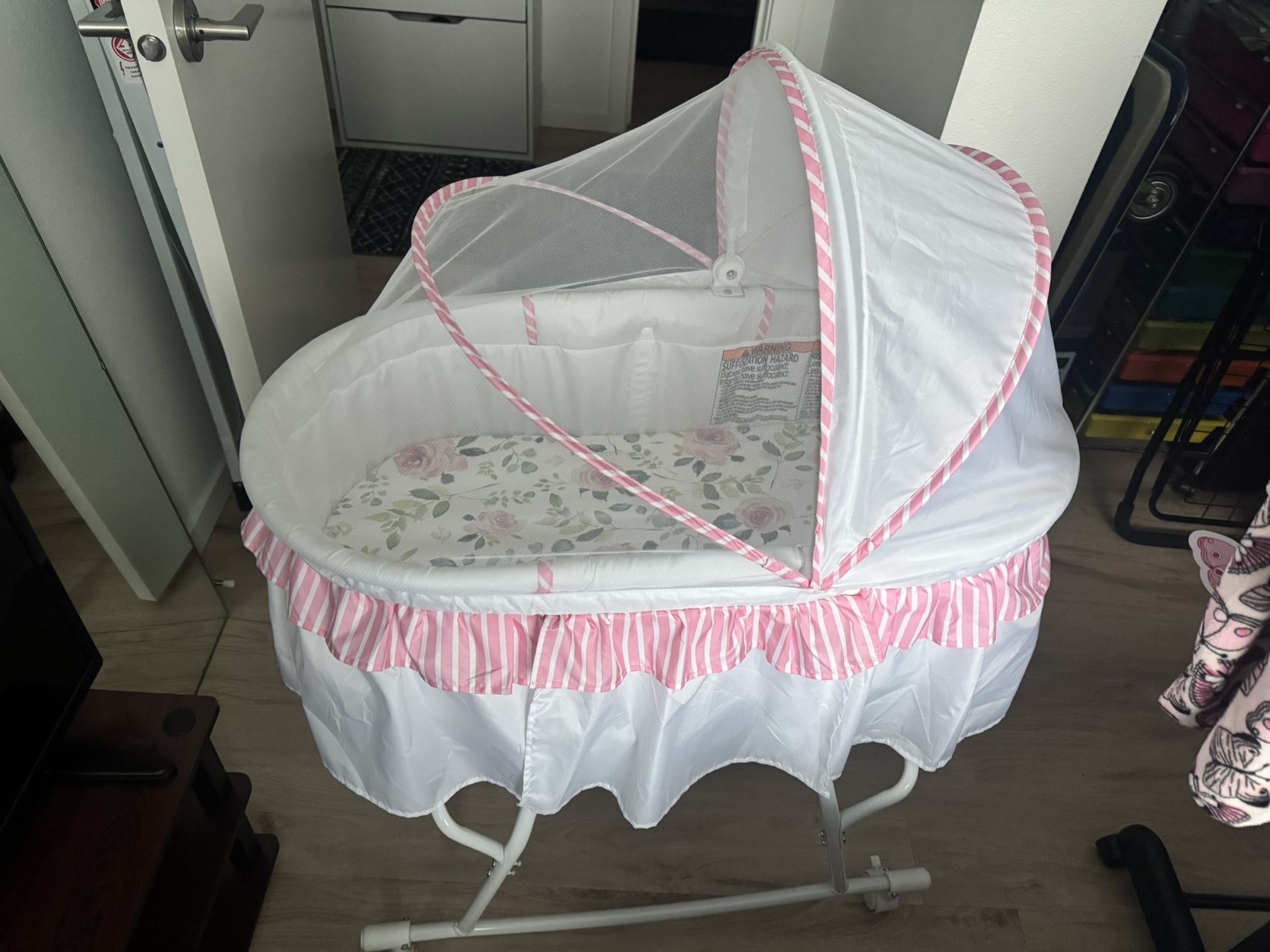 Baby Bassinet Like New