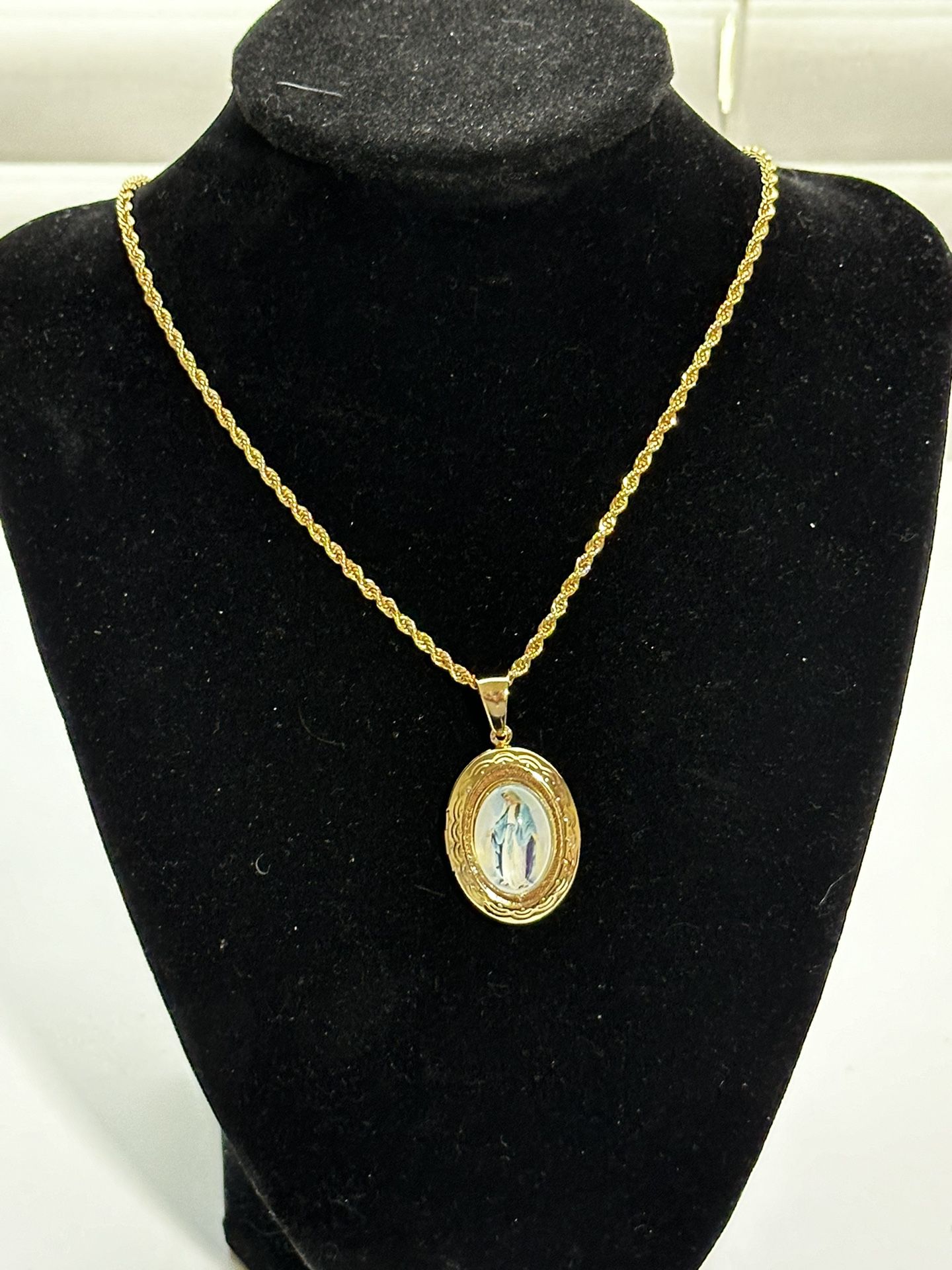 Virgin Mary Locket With 22” Gold Chain