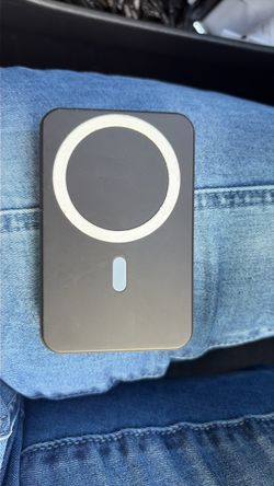 MagSafe Magnetic Wireless Portable Charger