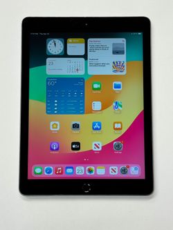 Apple iPad 6 6th Generation  9.7” 32GB Wi-Fi Tablet Space Gray No Touch ID