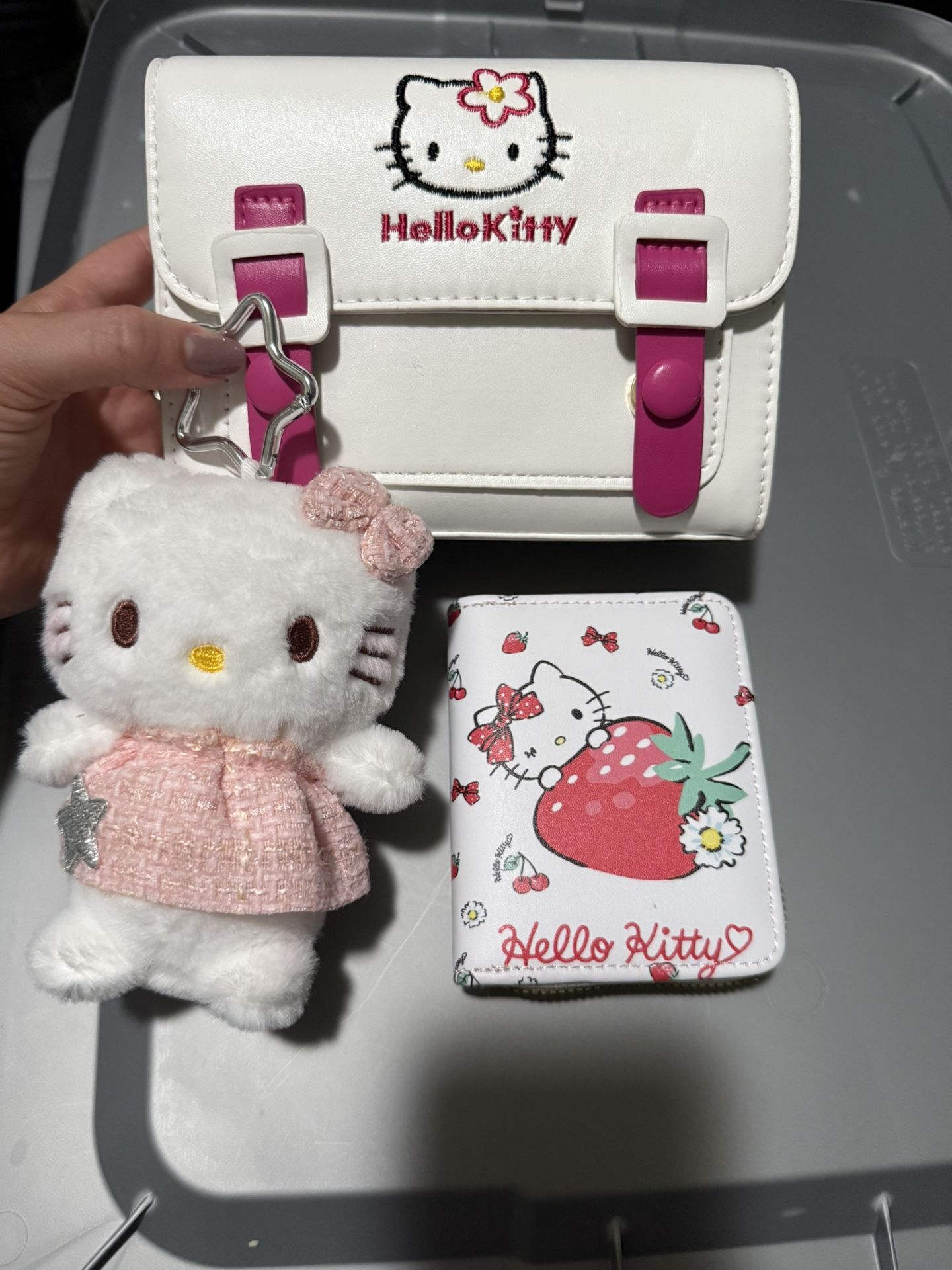 Hello Kitty Purse, Wallet And Key Chain