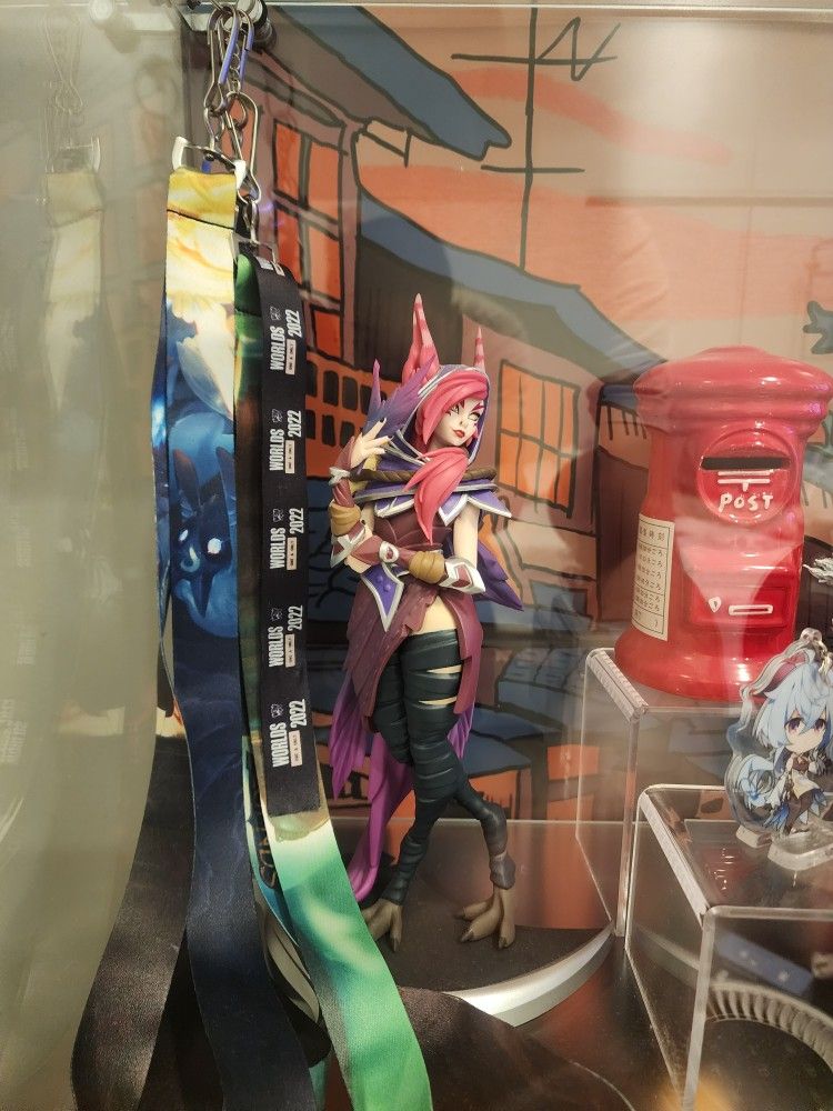 Xayah Unlocked Statue LEAGUE OF LEGENDS FIGURE