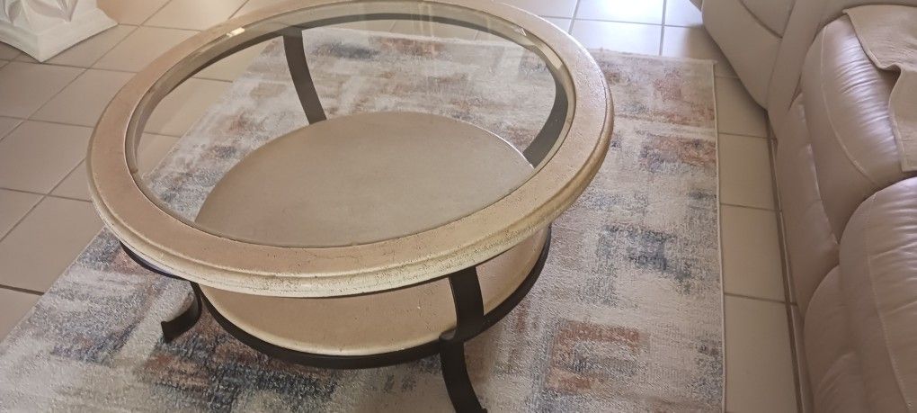 LG Coffee Table / End Table