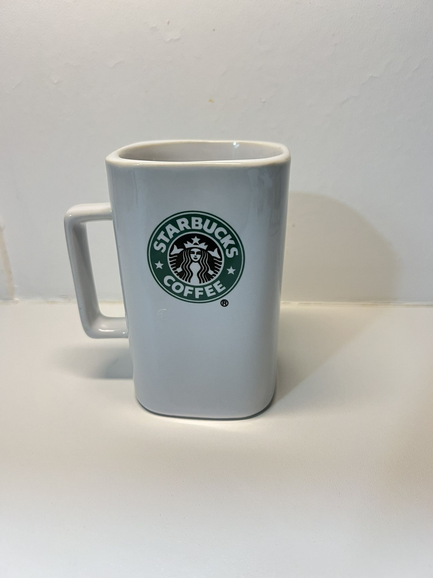 Starbucks Coffee Mug Plain White and Green Siren Mermaid Logo 12 onz