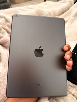 Apple iPad Space Gray ( 9th Gen 256gb)