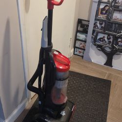 Dirt Devil Clean Path Vacuum Cleaner 