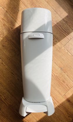 Diaper Genie (gray Color) 