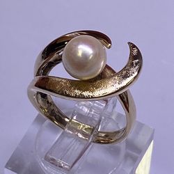 14k Pearl Ring 
