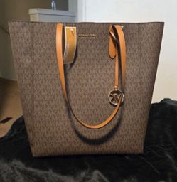 Brand New Michael Kors Bag 