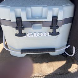 IGLOO COOLER