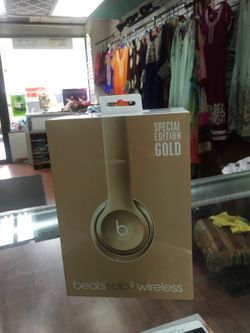 Beats solo 2 wireless Gold special edition New sealed