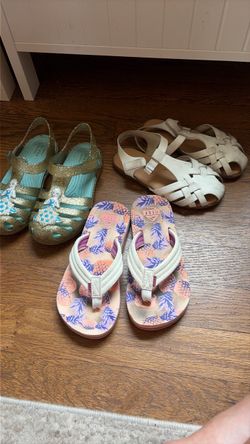 Girl shoes size 11