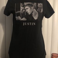 Justin Bieber tee - size Medium 