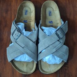 NWOT Birkenstock Lugano Suede Leather - Stone Coin - Softbed Sandals EU 43 US M 10