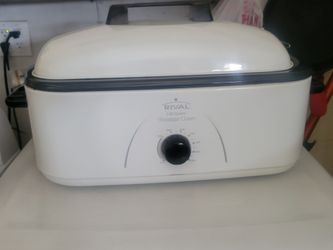 Roaster oven with buffet server