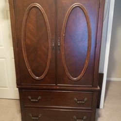 Dresser Set- Will Sell Separately- Must Be Gone This Weekend!