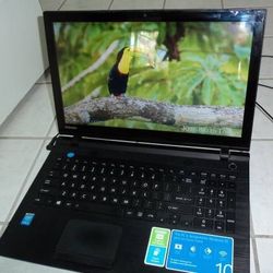 Toshiba 15.5" Laptop Intel i3 @ 2.2Ghz 8GB 1TB Win 11 - $250 (Schererville)

