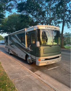 2003 Fleetwood Expedition Diesel Pusher