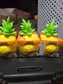 Squishy pineapple
