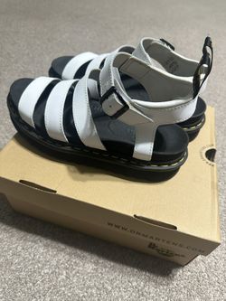 WOMEN'S DR. MARTENS BLAIRE PLATFORM SANDALS SIZE 10