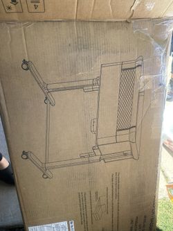 Vavasoo Electric Rocking Bassinet