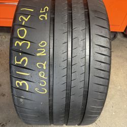 21” tire single michelin 315/30/21 semi new with free installation $150